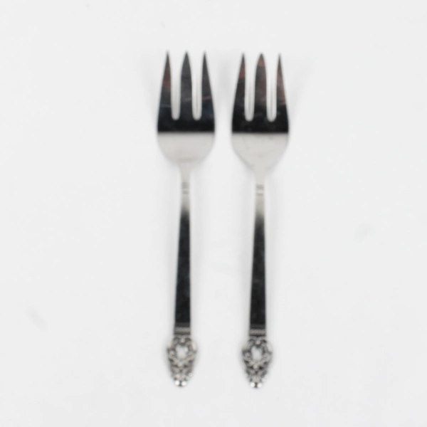 Lot Of 2 Oneida Silver Rogers Danish Court Flatware Serving Forks 8.5" Long