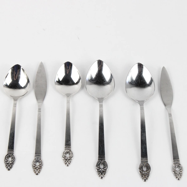 Lot Of 6 Oneida Silver Rogers Danish Court (Stainless) Flatware Knives & Spoons