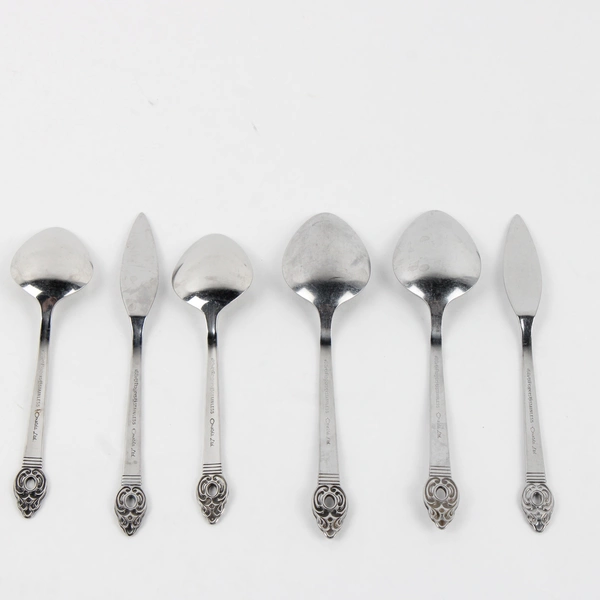 Lot Of 6 Oneida Silver Rogers Danish Court (Stainless) Flatware Knives & Spoons