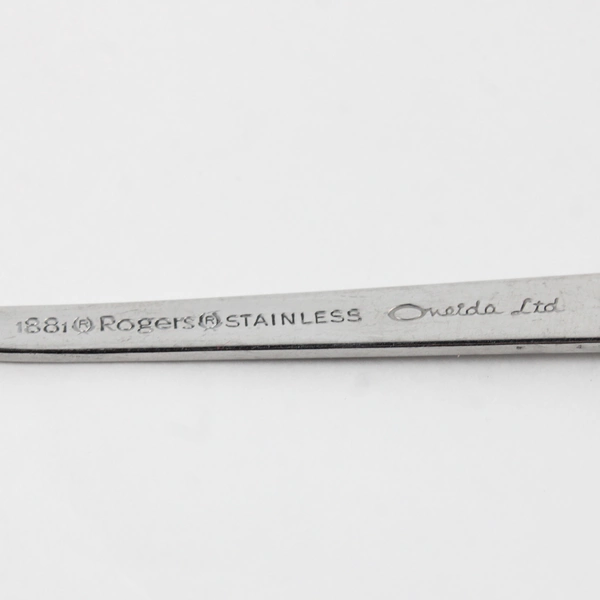 Lot Of 6 Oneida Silver Rogers Danish Court (Stainless) Flatware Knives & Spoons