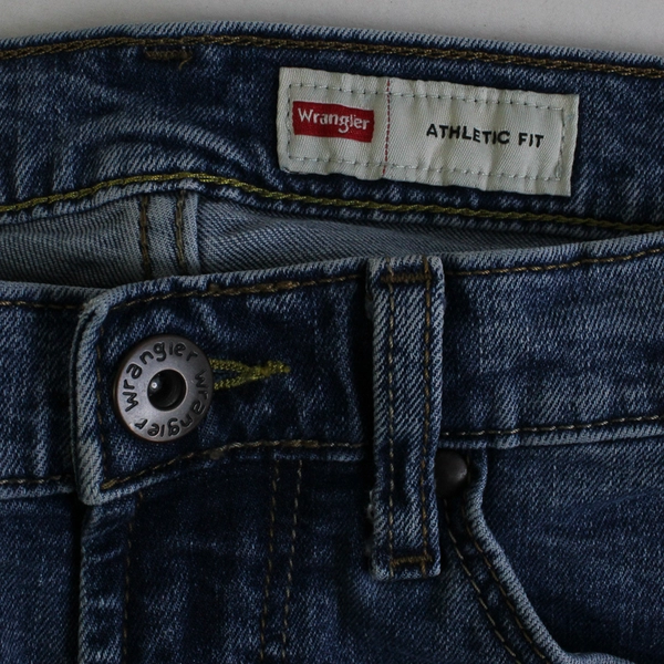 Wrangler Women's 28x30 Medium Wash Blue Athletic Fit Denim Jeans