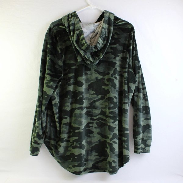 Unbranded Women's XL Green Camo Soft Velour Hoodie Sweater