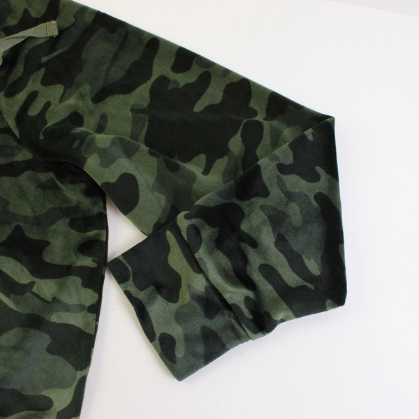 Unbranded Women's XL Green Camo Soft Velour Hoodie Sweater