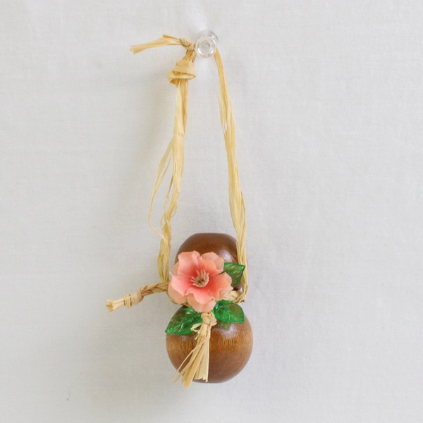 Lots of 6 Assorted Hawaiian Tree Ornaments Shell Angel Santa Flowers