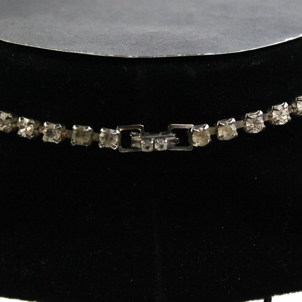 Vintage Unbranded Silver Toned V-Shaped Faux Diamond Tennis Necklace 15"