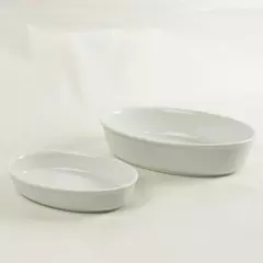 Set of 2 Pier 1 White Oval Serving Dishes 10x7x2.25in 
