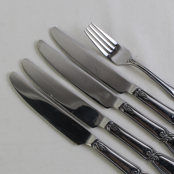 Lot Of 5 Hampton Silversmiths Fleur (Stainless) Flatware Dinner Knives & 1 Fork