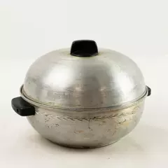 Vintage West Bend Aluminum Bun Warmer 3-Piece Bakelite Handles