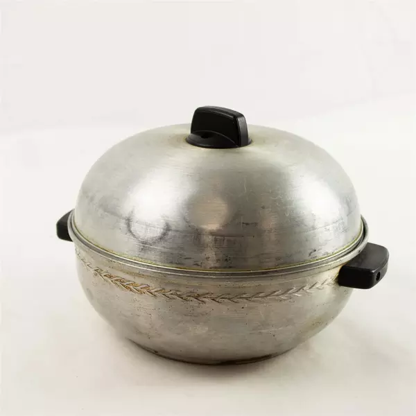 Vintage West Bend Aluminum Bun Warmer 3-Piece Bakelite Handles