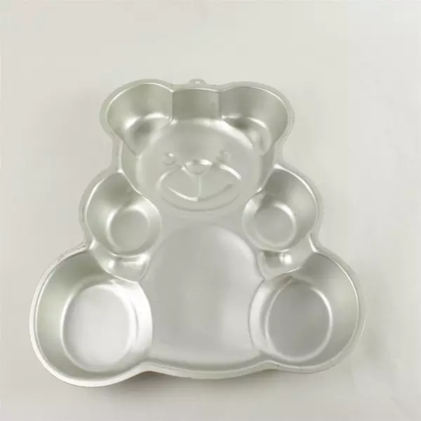 Wilton Huggable Teddy Bear Cake Pan Mold 13.5in x 12in Baking Pan