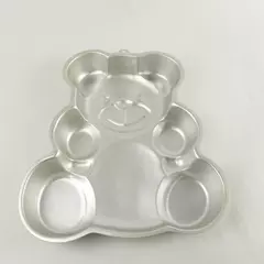 Wilton Huggable Teddy Bear Cake Pan Mold 13.5in x 12in Baking Pan