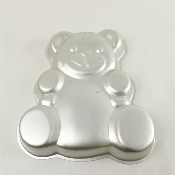 Wilton Huggable Teddy Bear Cake Pan Mold 13.5in x 12in Baking Pan