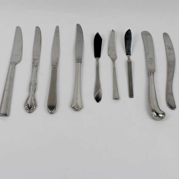 Lot of 20 Stainless Steel Mixed Dinner Knives Flatware