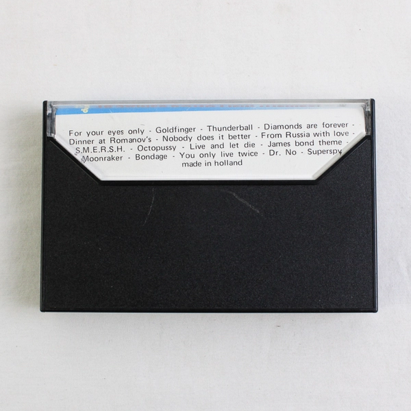 Music Cassette 16 James Bond Film Themes Discovery Studio