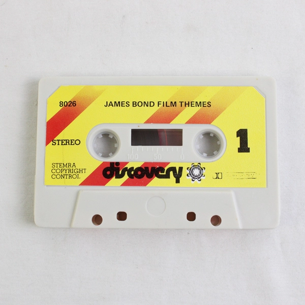 Music Cassette 16 James Bond Film Themes Discovery Studio