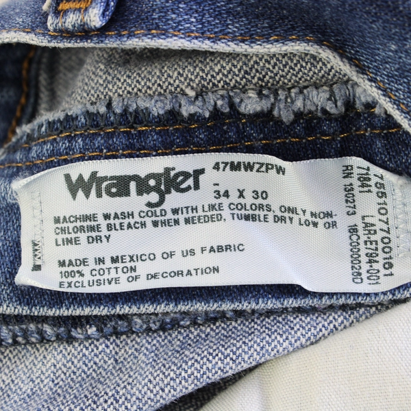 Wrangler 47MWZ Men's 34 x 30 Regular Fit Straight Leg Medium Wash Denim Jeans