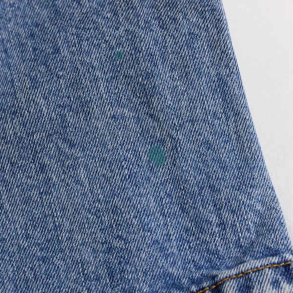 Levi's 501 Men's 32x32 Blue Light Wash Button Fly Straight Leg Denim Jeans