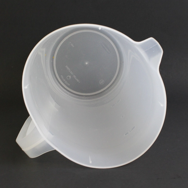 Rubbermaid Large White Plastic 1 Gallon Measuring Cup Pitcher with Handle 10.5"