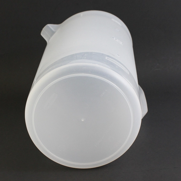 Rubbermaid Large White Plastic 1 Gallon Measuring Cup Pitcher with Handle 10.5"