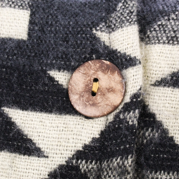 Unbranded Women's XL Aztec Cardigan Long Sleeve Mid Length 