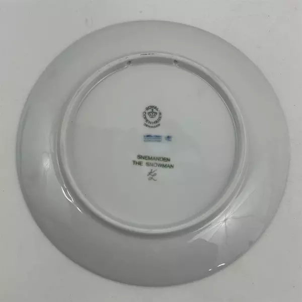 1985 Royal Copenhagen Snemanden The Snowman 7in Blue & White Plate