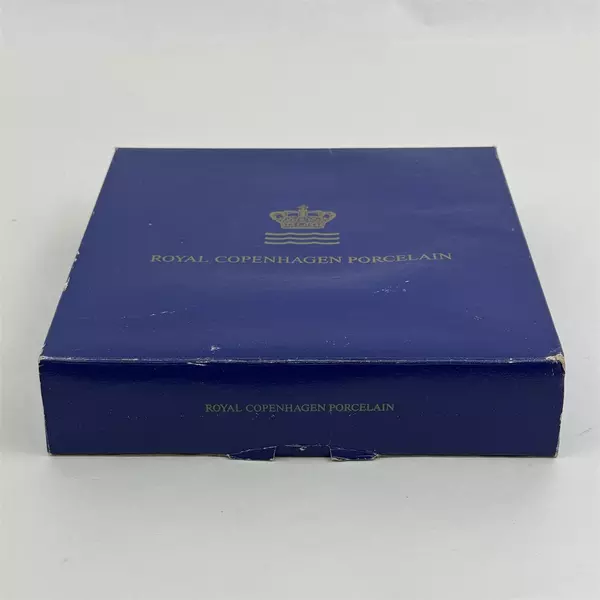 1985 Royal Copenhagen Snemanden The Snowman 7in Blue & White Plate