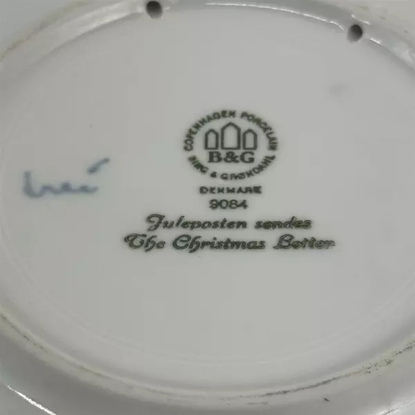 Copenhagen Porcelain Juleposten Sendes "The Christmas Letter" Collector Plate