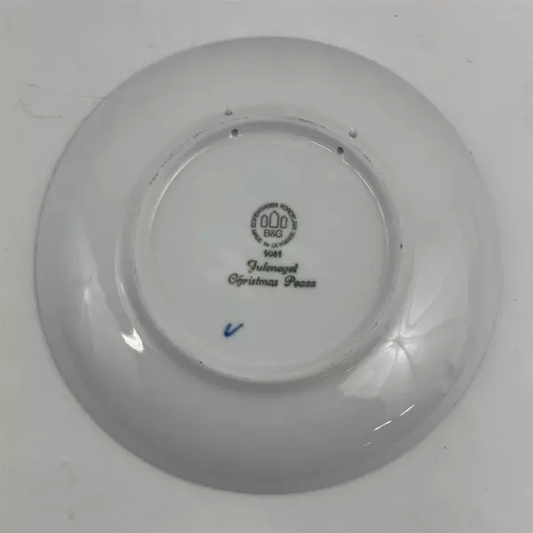 Bing & Grondahl 1981 Jule Aften 'Christmas Peace' 7in Collector Plate
