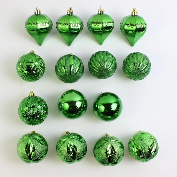 Lot of 15 Shatterproof Hanging Christmas Balls for Tree Decor