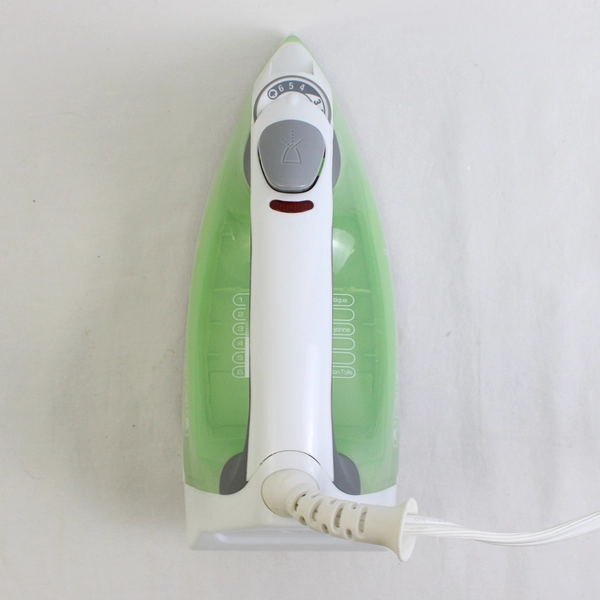 Black + Decker Easy Steam Compact Iron Model IR02V Green/White (Tested & Works)