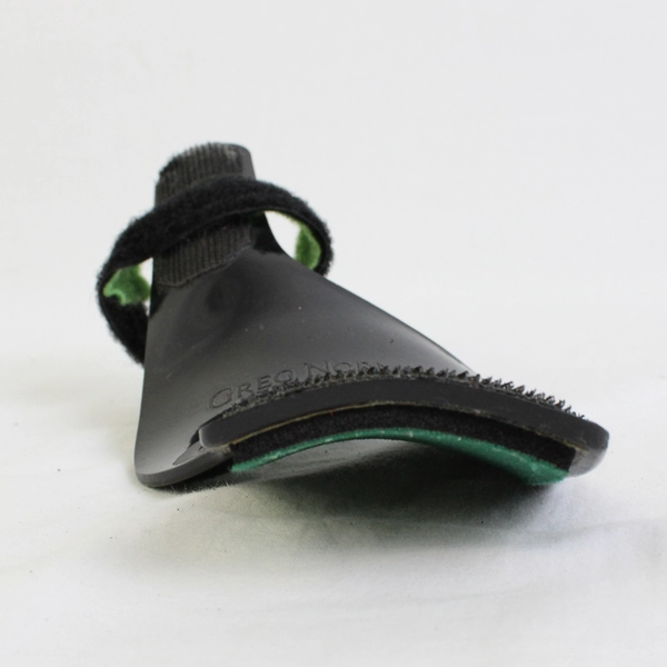 Greg Norman's Secret Golf Grip Trainer US Pat No 5499320