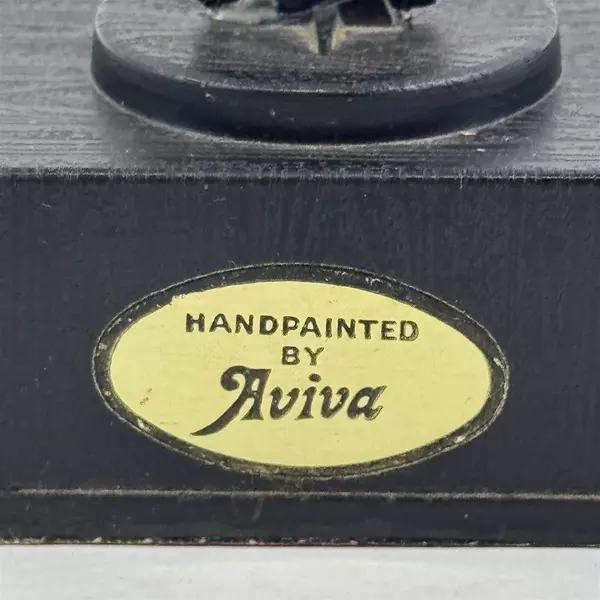 Vtg 1971  Aviva  Peanuts Snoopy Trophy Figure Winning Isn't Everything