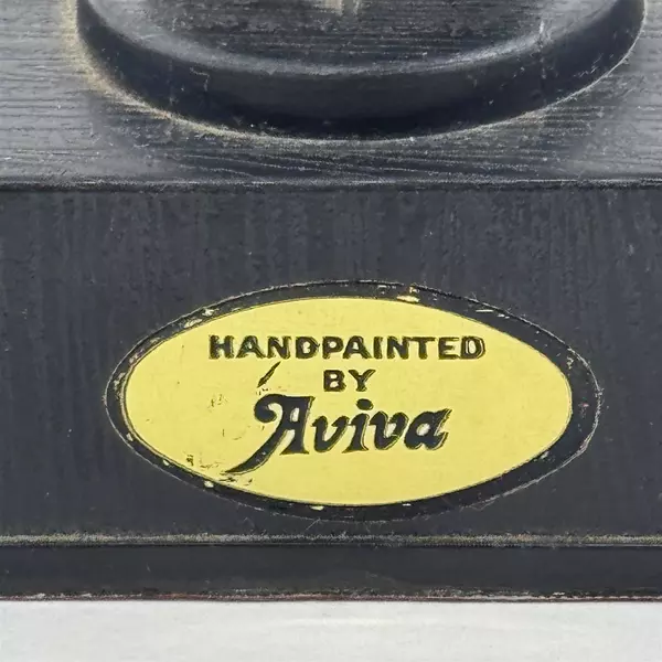  1970 Aviva Peanuts Snoopy Feelin Groovy Trophy Figurine