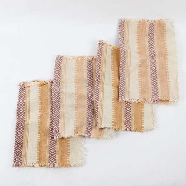 Lot Of 4 Unbranded Matching Pastel Peach Woven Fabric Napkins 16" x 12"