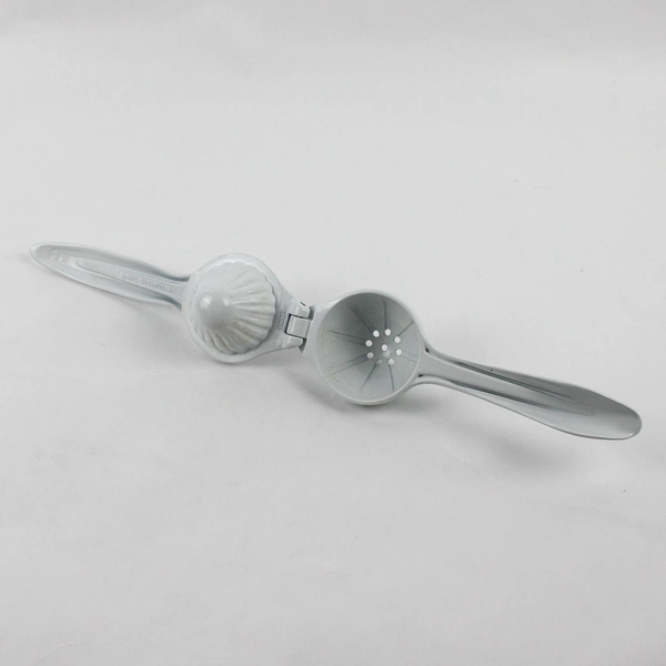 The Pampered Chef Citrus Press Solid White Colored Kitchen Tool/Utensil