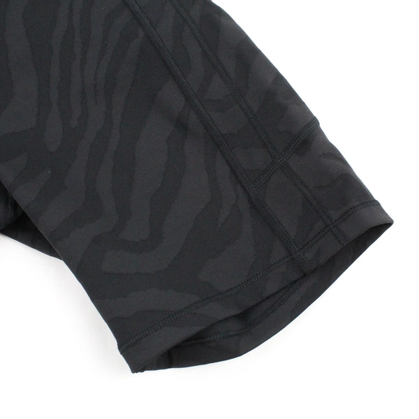 Athleta Women's M Black Ultimate Stash Textured 7" Shorts