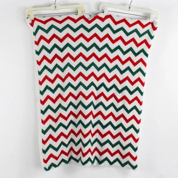 Unbranded Chevron Green/Red On White Small Fleece Throw Blanket 30" x 40"