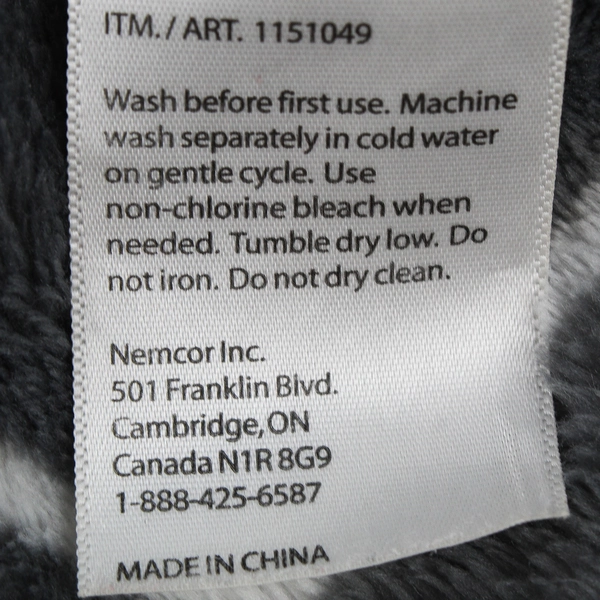 Life Comfort Gray/White Geometric Pattern Fleece Throw Blanket 74" x 65"