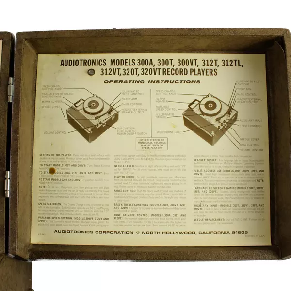 Audiotronics 320T Turntable Powers On Needs Replacement Needle Used