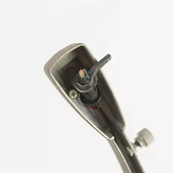 Audiotronics 320T Turntable Powers On Needs Replacement Needle Used