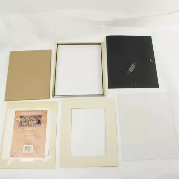 Vintage Gold-Tone Picture Frame w/ Green & Red Double Mat 6.5"