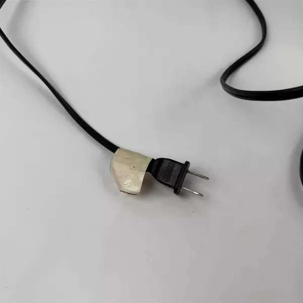 Hollywood Regency Style White Ceramic Table Lamp Gold Accent 26"