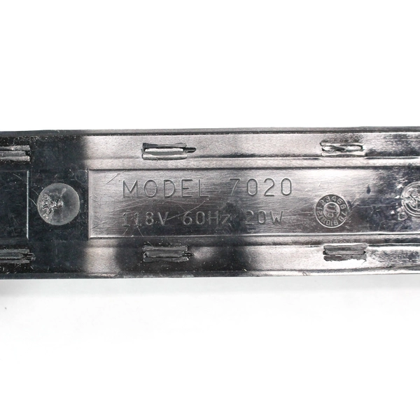 Lights of America Plug-In Black Light 118 Volts Model 7020 26"