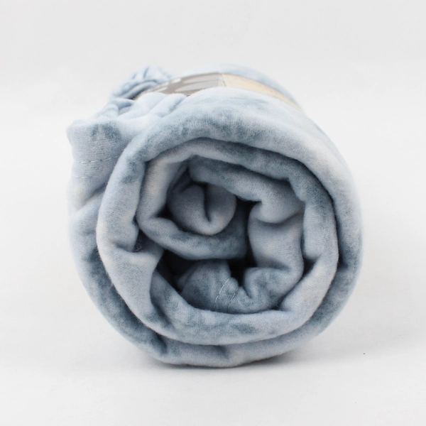 Pine Creek Fleece Throw Blanket Blue Snowflake Pattern 46" x 63"