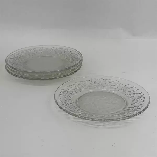 Lot Of 4 Princess House Fantasia Pattern Clear Glass Plates Luncheon Plates
