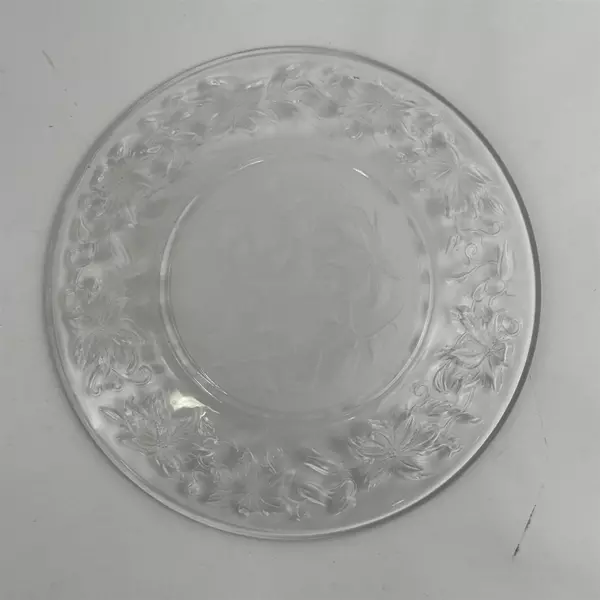 Lot Of 4 Princess House Fantasia Pattern Clear Glass Plates Luncheon Plates