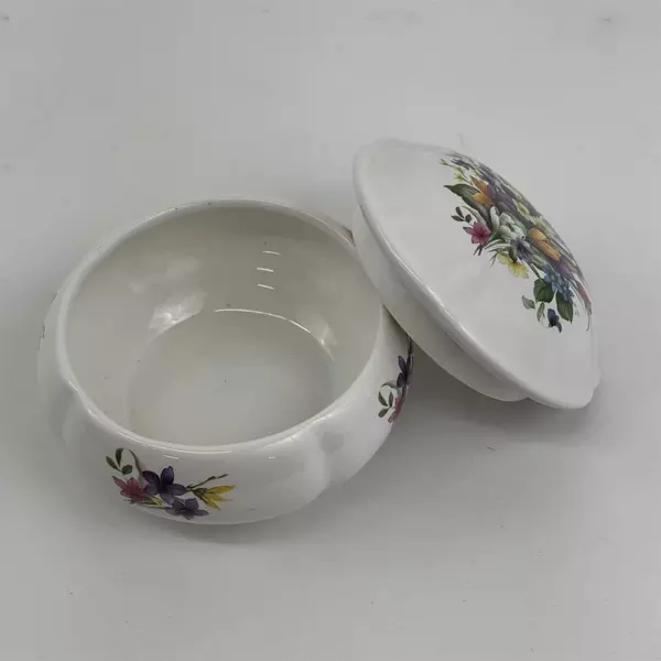  San Francisco Music Box Ceramic Lidded Trinket Box Wind Beneath My Wings Taiwan