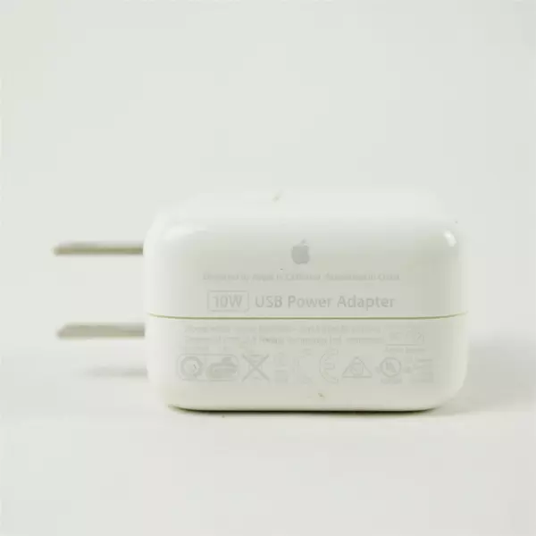 Apple A1357 10W USB Wall Charger Adapter for iPhone iPad iPod Untested