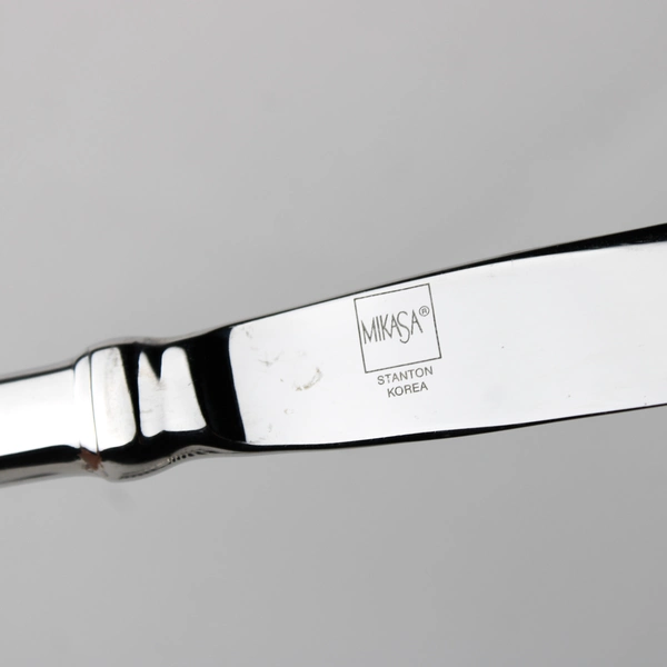 Lot of 8 Mikasa Stanton Pattern 18/8 Stainless Dinner Knives 9.25" Good