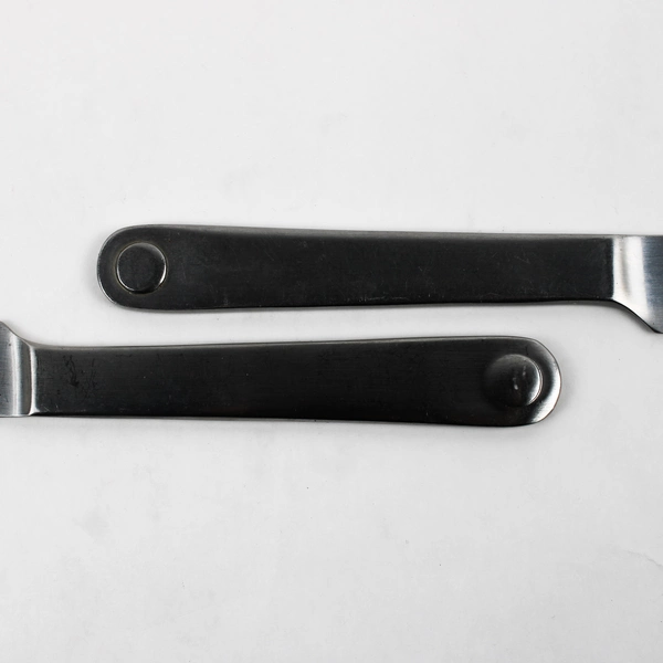 Lot of 4 Gourmet Settings Taxi Pattern 18/10 Stainless Dinner Knives 9" Good